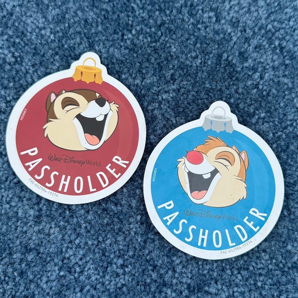 DISNEY | Annual Passholder Magnet - Chip + Dale - NEW